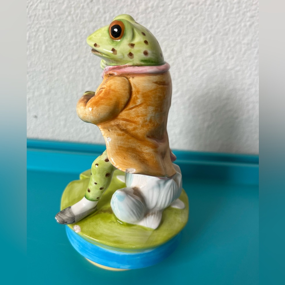 Vintage Schmid Beatrix Potter Mr. Jeremy Fisher Frog Music Box Lazy River Works - Picture 5 of 10